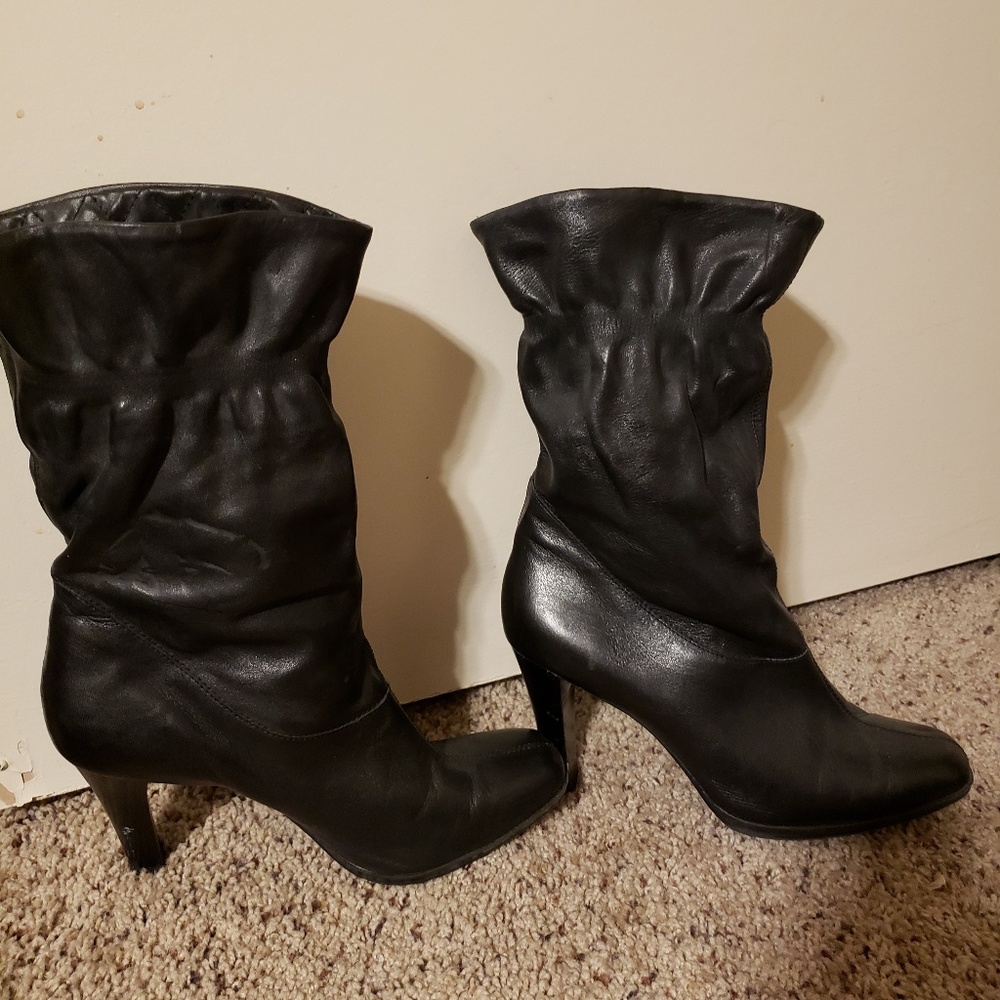 Short Black Boots with Scrunched Ankle
